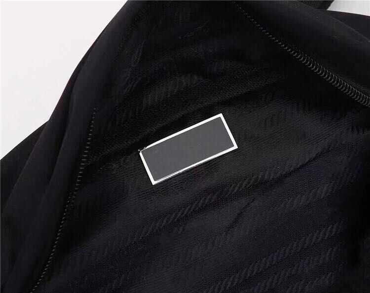 Designer Waist Bags Luxury waterproof canvas belt bag chest pack for men Cross Body Shoulder Bag for man Temperament Bumbag Cross Fanny Pack Zipper closure