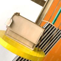 Beige gold chian