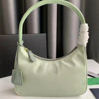 Nylon hobo light light green