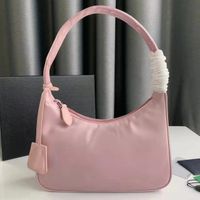 Nylon hobo light pink
