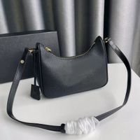 Leather hobo black
